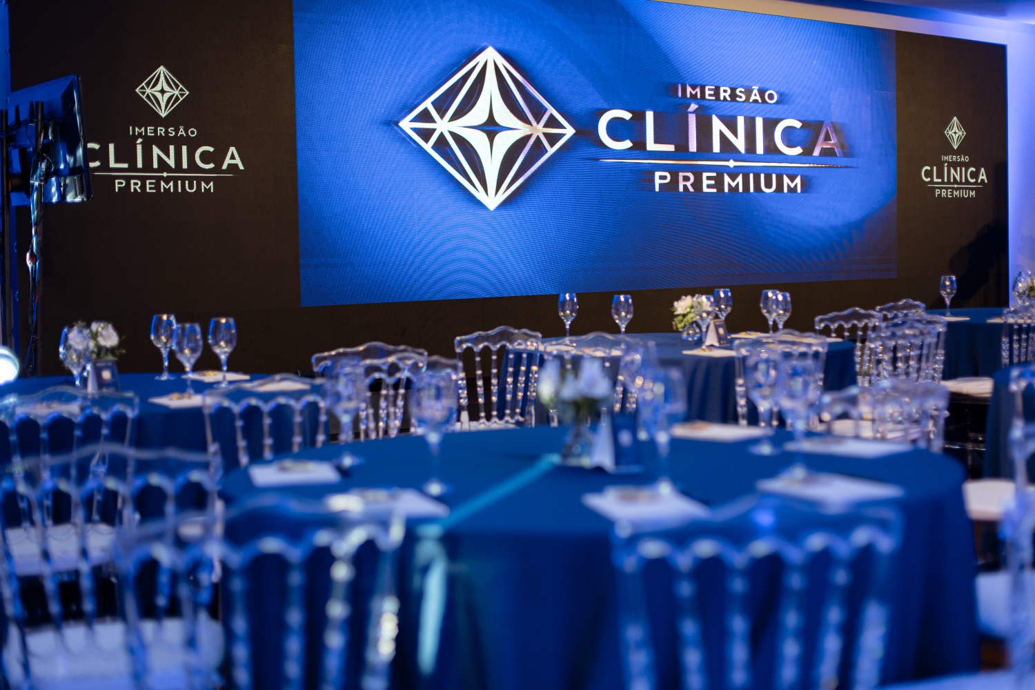 Palco e salão da Imersão Clínica Premium